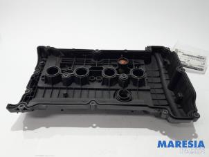 Ventildeckel van een Peugeot 508 SW (8E/8U) 1.6 THP 16V 2012