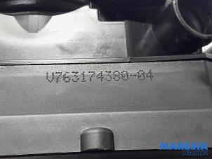 Ventildeckel van een Peugeot 508 SW (8E/8U) 1.6 THP 16V 2012