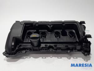 Używane Pokrywa zaworów Citroen C3 (SC) 1.6 16V VTi 120 Cena € 74,50 Procedura marży oferowane przez Maresia Parts