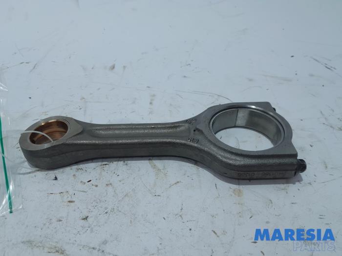 Usagé Bielle Citroen Jumpy (G9) 1.6 HDI Prix € 48,40 Prix TTC proposé par Maresia Parts
