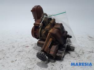 Used Oil pump Renault Megane III Grandtour (KZ) 1.2 16V TCE 115 Price € 50,00 Margin scheme offered by Maresia Parts