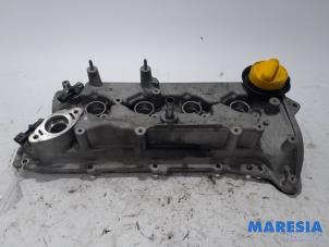 Used Rocker cover Renault Megane III Grandtour (KZ) 1.2 16V TCE 115 Price € 60,00 Margin scheme offered by Maresia Parts
