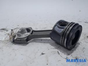 Used Connecting rod Renault Megane III Grandtour (KZ) 1.5 dCi 110 Price € 50,00 Margin scheme offered by Maresia Parts