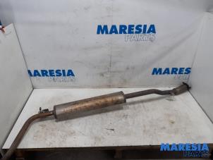 Used Exhaust middle silencer Renault Megane III Grandtour (KZ) 1.4 16V TCe 130 Price € 75,00 Margin scheme offered by Maresia Parts