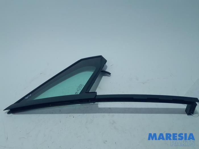 Usados Ventanilla triangular derecha delante Peugeot 208 I (CA/CC/CK/CL) 1.4 16V Precio € 34,99 Norma de margen ofrecido por Maresia Parts