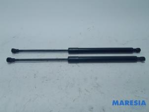 Used Set of tailgate gas struts Peugeot 208 I (CA/CC/CK/CL) 1.4 16V Price € 30,00 Margin scheme offered by Maresia Parts