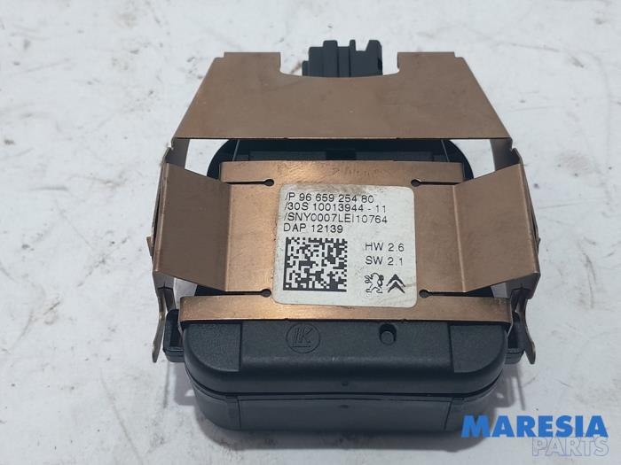 Begagnade Regnsensor Peugeot 208 I (CA/CC/CK/CL) 1.4 16V Pris € 20,00 Marginaltabell erbjuds av Maresia Parts