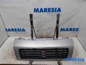 Used Grille Fiat Ducato (250) 2.2 D 100 Multijet Euro 4 Price € 78,65 Inclusive VAT offered by Maresia Parts
