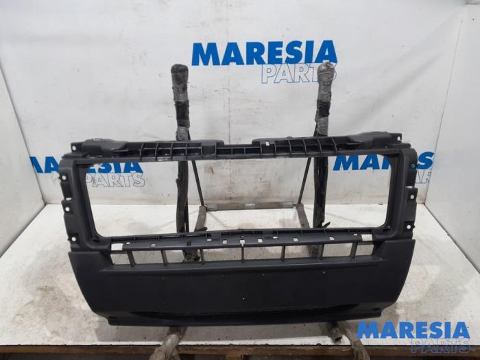 Front bumper, central component from a Fiat Ducato (250) 2.2 D 100 Multijet Euro 4 2011