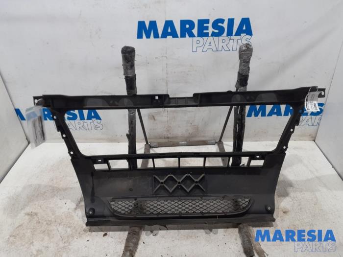 Front bumper, central component from a Fiat Ducato (250) 2.2 D 100 Multijet Euro 4 2011