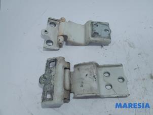 Used Set of hinges Fiat Ducato (250) 2.3 D 130 Multijet Price € 72,60 Inclusive VAT offered by Maresia Parts