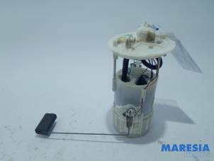 Used Electric fuel pump Renault Espace (JK) 2.0 Turbo 16V Grand Espace Price € 35,00 Margin scheme offered by Maresia Parts