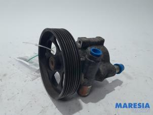Used Power steering pump Renault Espace (JK) 2.0 Turbo 16V Grand Espace Price € 105,00 Margin scheme offered by Maresia Parts