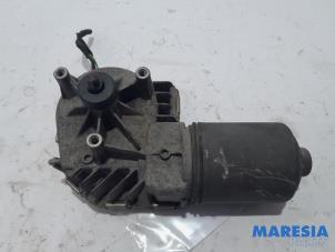 Used Front wiper motor Renault Espace (JK) 2.0 Turbo 16V Grand Espace Price € 90,00 Margin scheme offered by Maresia Parts