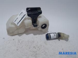 Used Front windscreen washer reservoir Fiat Ducato (250) 2.3 D 130 Multijet Price € 60,50 Inclusive VAT offered by Maresia Parts