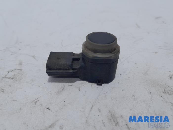 Gebrauchte PDC Sensor Renault Scénic III (JZ) 1.5 dCi 110 Preis € 20,00 Margenregelung angeboten von Maresia Parts