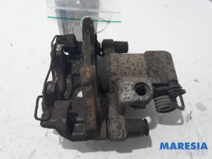 Used Rear brake calliper, left Renault Espace (JK) 2.0 Turbo 16V Grand Espace Price € 50,00 Margin scheme offered by Maresia Parts
