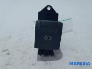 Used Parking brake switch Renault Scénic III (JZ) 1.5 dCi 110 Price € 40,00 Margin scheme offered by Maresia Parts