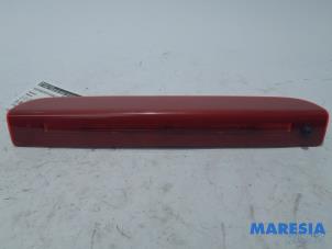 Used Third brake light Renault Scénic III (JZ) 1.5 dCi 110 Price € 75,00 Margin scheme offered by Maresia Parts