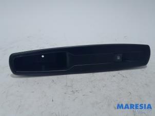 Used Electric window switch Renault Scénic III (JZ) 1.5 dCi 110 Price € 15,00 Margin scheme offered by Maresia Parts