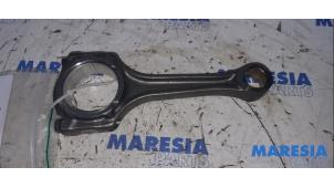 Used Connecting rod Fiat Doblo Cargo (263) 1.4 T-Jet 16V Price € 48,40 Inclusive VAT offered by Maresia Parts