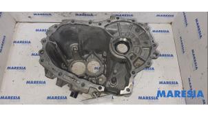 Used Gearbox casing Peugeot 207 CC (WB) 1.6 16V Price € 40,00 Margin scheme offered by Maresia Parts