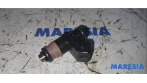 Gebrauchte Injektor (Benzineinspritzung) Renault Megane II CC (EM) 1.6 16V Preis € 75,00 Margenregelung angeboten von Maresia Parts