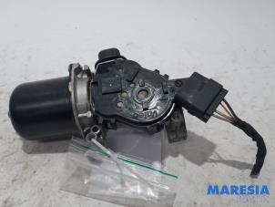 Used Front wiper motor Renault Megane III Grandtour (KZ) 1.4 16V TCe 130 Price € 30,00 Margin scheme offered by Maresia Parts