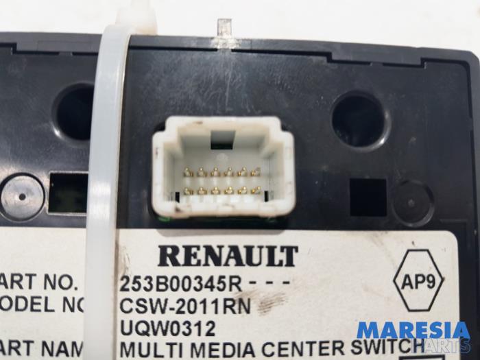 Unité de contrôle Multimedia d'un Renault Megane III Grandtour (KZ) 1.4 16V TCe 130 2010