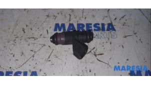Usagé Injecteur (injection essence) Renault Scénic III (JZ) 1.6 16V Prix € 75,00 Règlement à la marge proposé par Maresia Parts