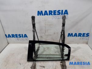 Used Rear door window 4-door, left Renault Twingo III (AH) 1.0 SCe 70 12V Price € 35,00 Margin scheme offered by Maresia Parts