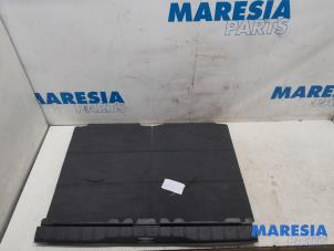 Used Boot mat Peugeot 5008 I (0A/0E) 1.6 THP 16V Price € 75,00 Margin scheme offered by Maresia Parts