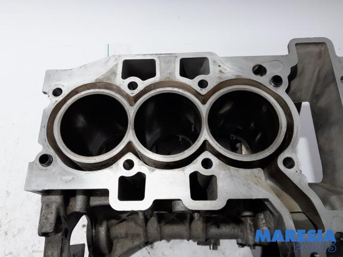 Bloc moteur inférieur d'un Peugeot 308 (L3/L8/LB/LH/LP) 1.2 12V e-THP PureTech 130 2014