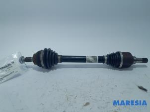 Used Front drive shaft, left Peugeot 208 I (CA/CC/CK/CL) 1.6 Blue HDi 100 Price € 35,00 Margin scheme offered by Maresia Parts