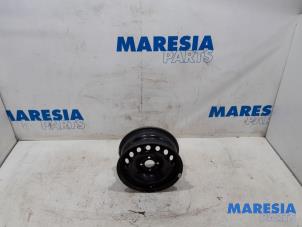 Usados Llanta Renault Twingo II (CN) 1.2 16V Precio € 29,95 Norma de margen ofrecido por Maresia Parts