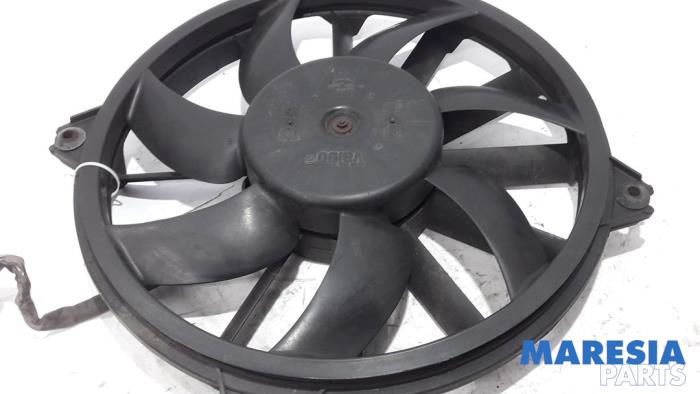 Używane Silnik wentylatora Citroen C4 Berline (NC) 1.6 16V VTi Cena € 34,95 Procedura marży oferowane przez Maresia Parts