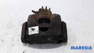 Used Front brake calliper, right Citroen C4 Berline (NC) 1.6 16V VTi Price € 13,99 Margin scheme offered by Maresia Parts