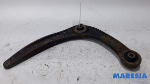 Used Front lower wishbone, right Citroen C4 Berline (NC) 1.6 16V VTi Price € 25,00 Margin scheme offered by Maresia Parts