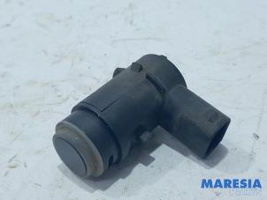 Used PDC Sensor Renault Twingo III (AH) 1.0 SCe 70 12V Price € 20,00 Margin scheme offered by Maresia Parts