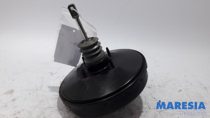 Usados Servofreno Renault Twingo II (CN) 1.2 16V Precio € 60,00 Norma de margen ofrecido por Maresia Parts