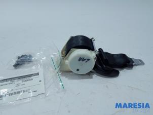 Used Rear seatbelt, left Peugeot 5008 I (0A/0E) 1.6 THP 16V Price € 65,00 Margin scheme offered by Maresia Parts