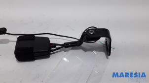 Used Rear seatbelt buckle, left Peugeot 5008 I (0A/0E) 1.6 THP 16V Price € 40,00 Margin scheme offered by Maresia Parts