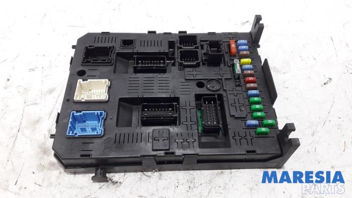 Engine management computer from a Peugeot 5008 I (0A/0E) 1.6 THP 16V 2014