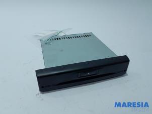 Used CD player Peugeot 208 I (CA/CC/CK/CL) 1.6 Blue HDi 100 Price € 70,00 Margin scheme offered by Maresia Parts
