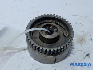 Used Camshaft sprocket Renault Clio IV (5R) 0.9 Energy TCE 90 12V Price € 39,00 Margin scheme offered by Maresia Parts