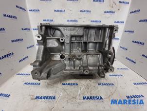 Used Engine crankcase Renault Clio IV (5R) 0.9 Energy TCE 90 12V Price € 262,50 Margin scheme offered by Maresia Parts