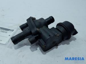Used Thermostat housing Renault Twingo III (AH) 1.0 SCe 70 12V Price € 50,00 Margin scheme offered by Maresia Parts