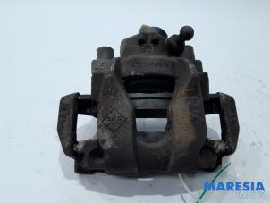 Used Front brake calliper, right Renault Twingo III (AH) 1.0 SCe 70 12V Price € 45,00 Margin scheme offered by Maresia Parts