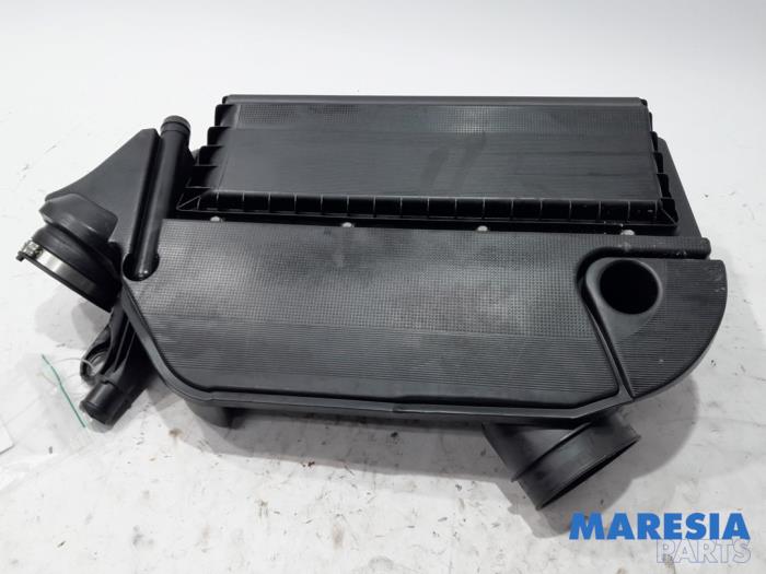 Begagnade Luftfilterhus Opel Combo 1.3 CDTI 16V ecoFlex Pris € 60,50 Inklusive moms erbjuds av Maresia Parts