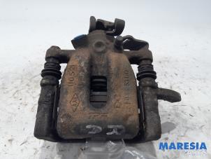 Used Rear brake calliper, right Renault Kangoo Express (FW) 1.5 dCi 90 FAP Price € 48,40 Inclusive VAT offered by Maresia Parts